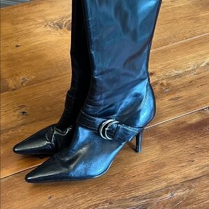 Elegant Black Leather Heeled Boots